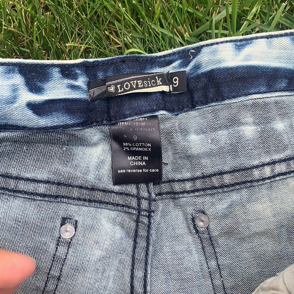 Denim shorts - Picture 3 of 6